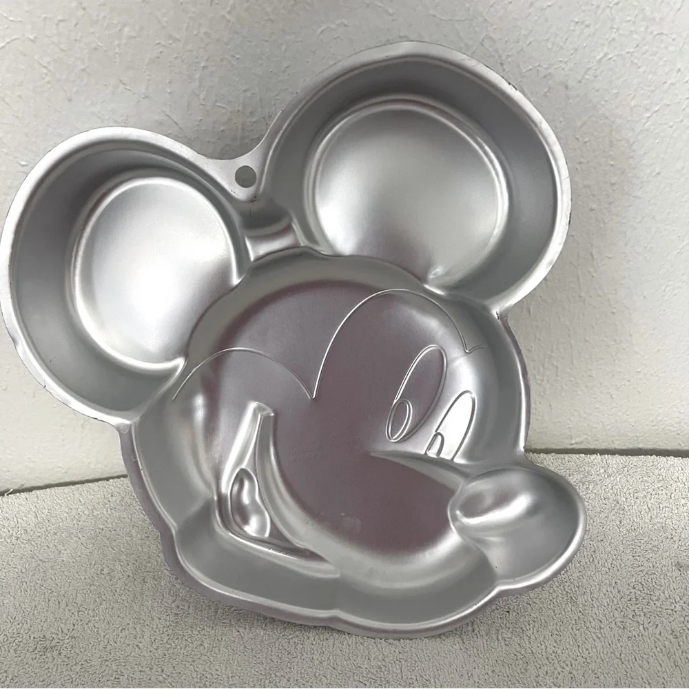 Wilton Mickey Mouse Clubhouse Cake Pan: Birthdays, Parties, Event Planning EUC